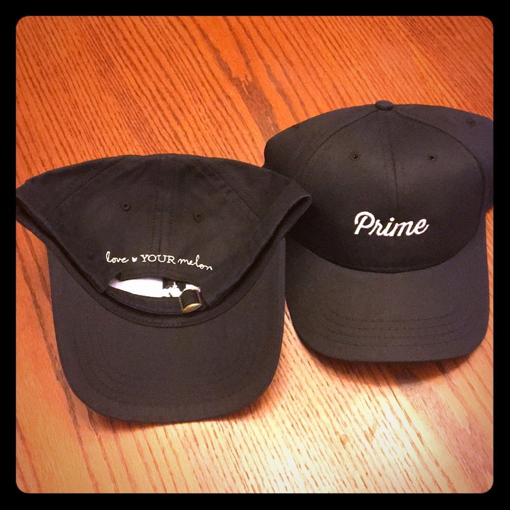 Love Your Melon brand baseball caps 🧢 in black